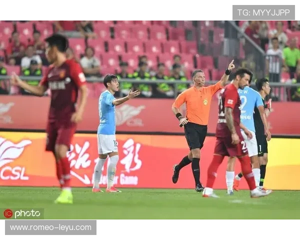 反弹手球判罚为何常被误判，规则细节一次看懂